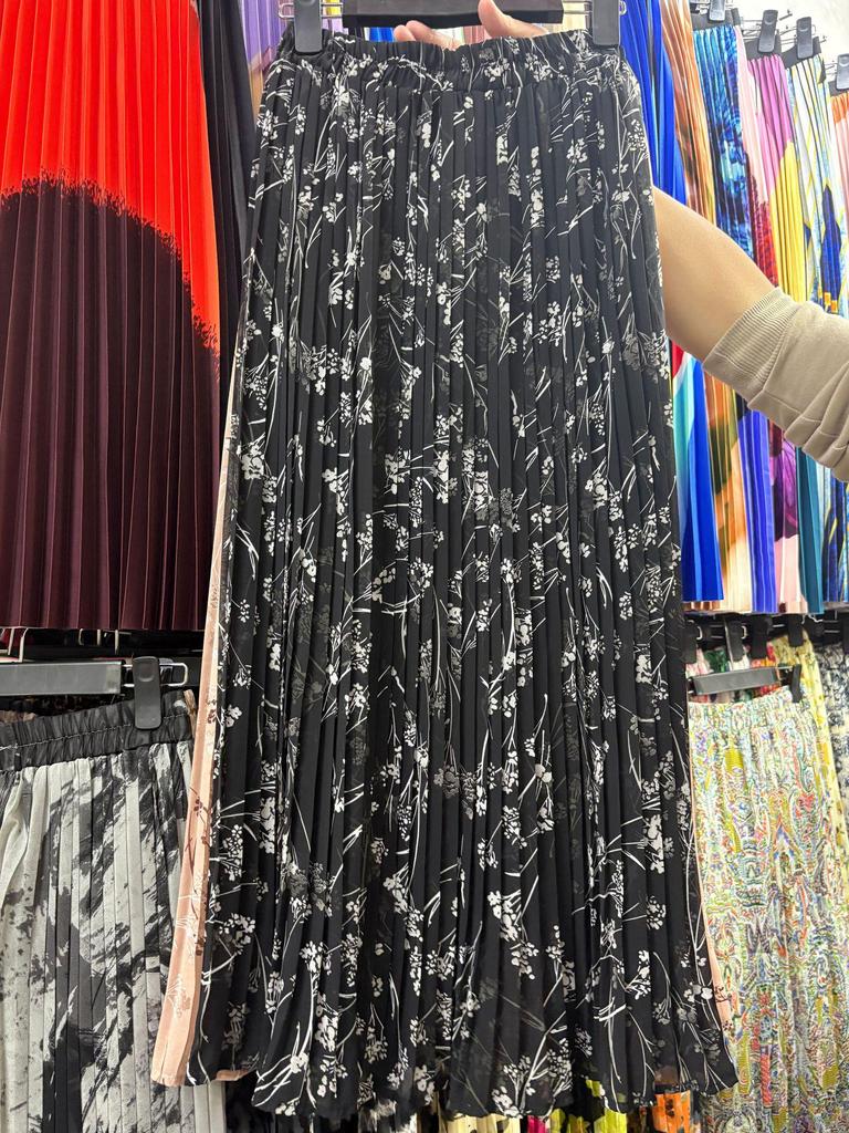 European & American Pleated Print Midi Skirt, Soft Chiffon Fabric, High Waist, Versatile Style