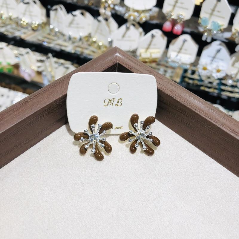 Faionable Retro Simplified Red Firework Diamond Embedded Earrings Luxury Court Design Sensation Earring Accories for Women