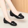 2.5cm Breathable Comfortable Shallow Bow Soft Leather Shoes Women Flats 2025 Fall Square Heels Moccasins Casual for Office Mom