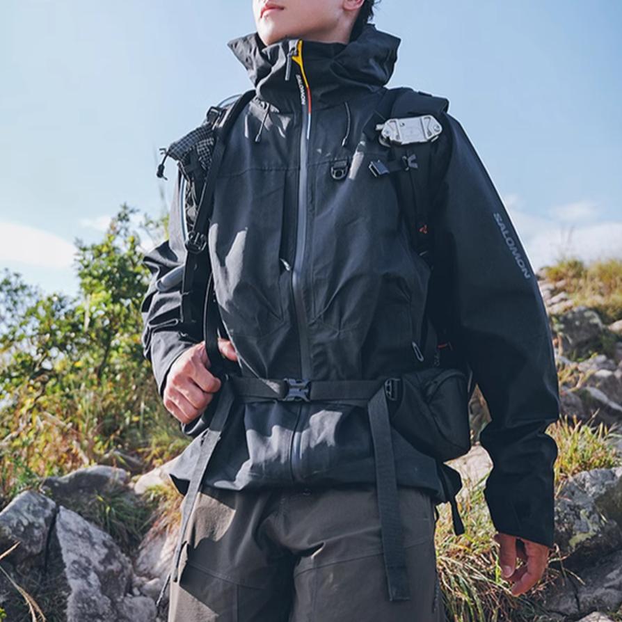 SALOMON Outlife Outdoor Series Race Flag Solid Color Comfortable Long Sleeve Hooded Jacket Men Jacket Black C14063