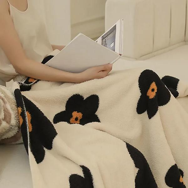 WTEMPO Sunflower Printed Large Size Retro Foldable Blankets Simple Four Seasons Lightweight Soft Quilts Thickened Student Soft Dormitory Blankets