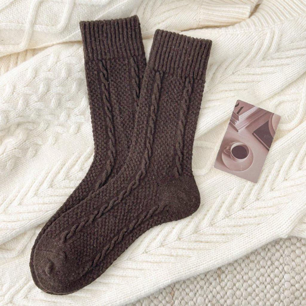 Women's Winter Mid-Calf Velvet-Lined Cable Knit Socks – Warm, Thick, Retro Style