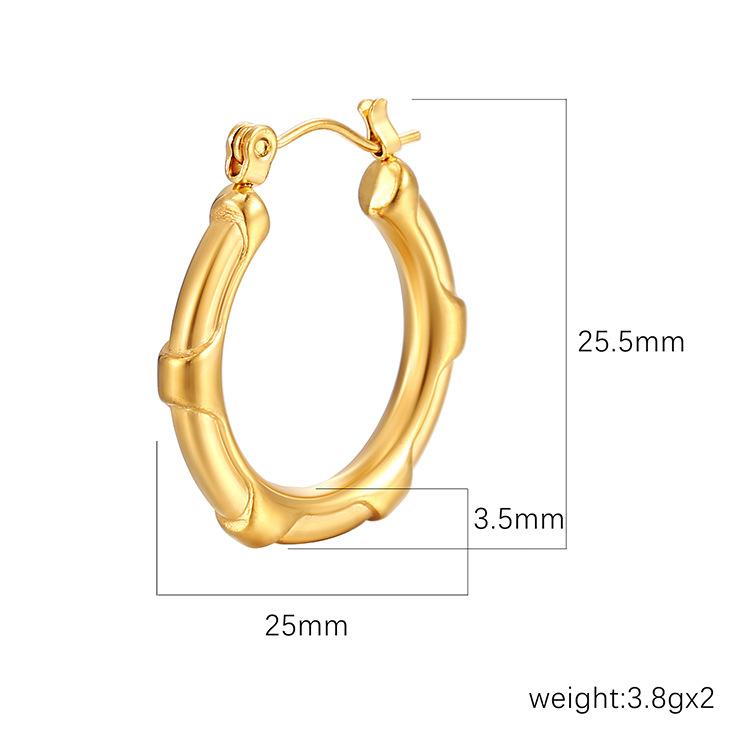 Boucles d'oreilles rondes polyvalentes rétro premium en acier inoxydable design de niche tempérament simple pour femmes