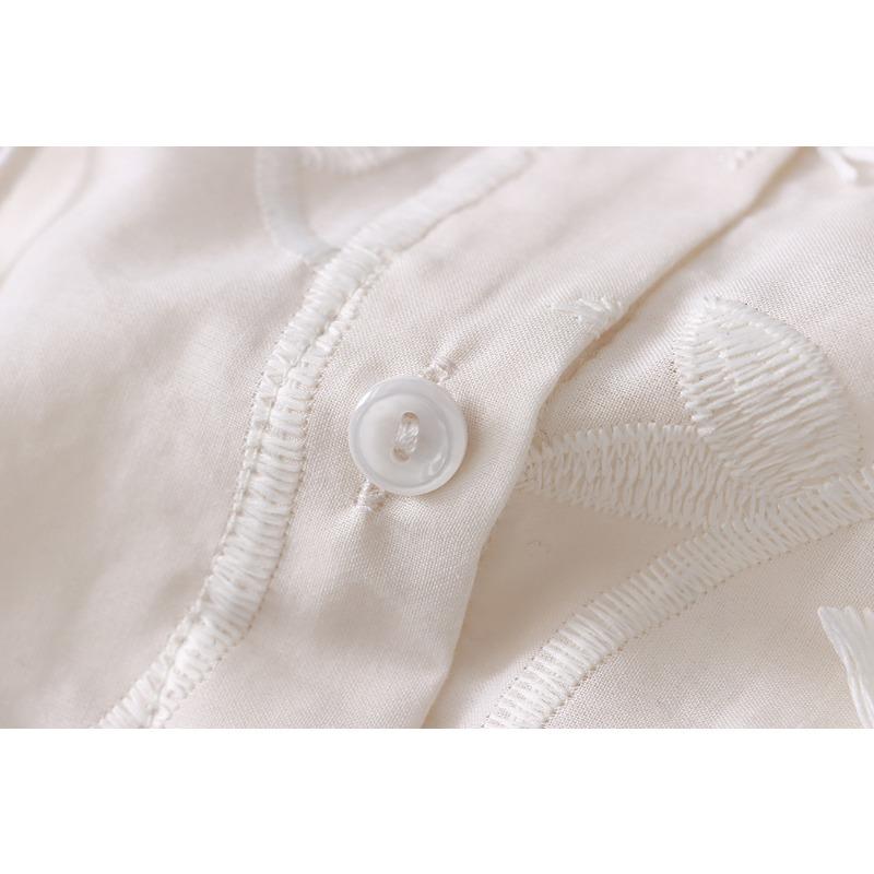 Vroubkovaná Zen trojrozměrná výšivka s kulatým výstřihem třásňová košile brzy na jaře