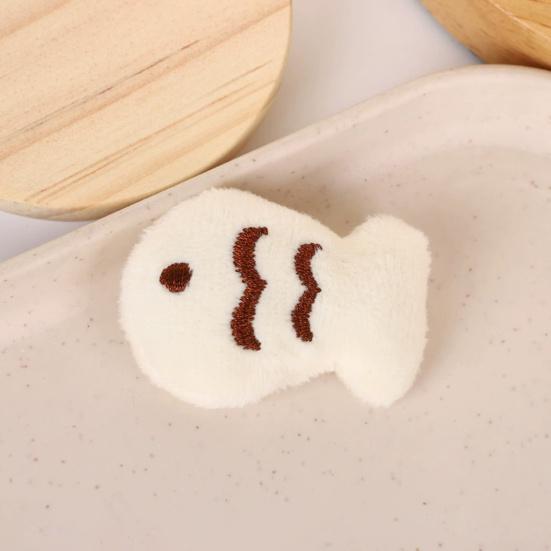 4Pcs Girl Hairpin Mini Plush Kitty Fish Design Secure Hold Hair Clip Side