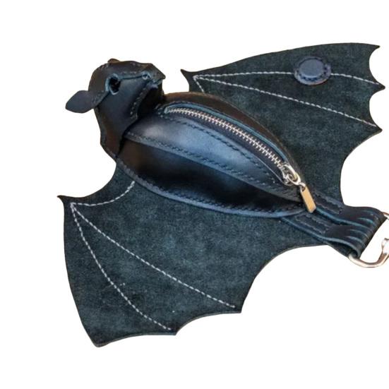 Faux Leather Bat Coin Purse Handmade Gothic Novelty Bat Coin Pouch with Wings Zippered Bat Shape Keychain Wallet for Bags Belts