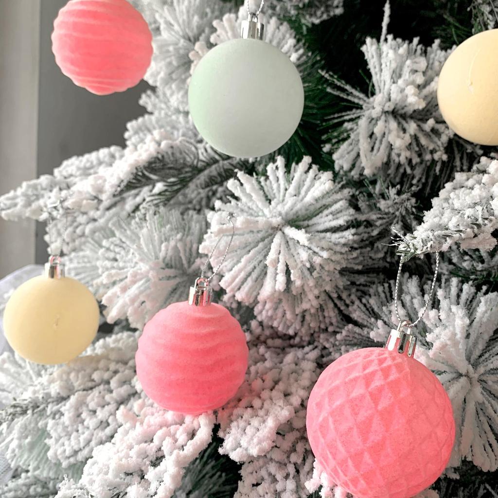 Buntes 6cm Unregelmäßiges Samt Beflocktes Weihnachtsschmuck Set (16 Stück)