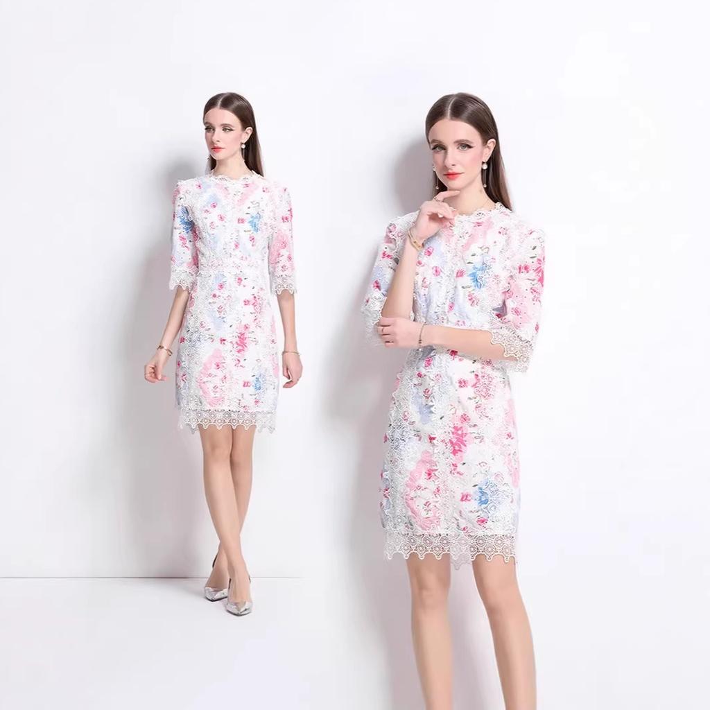 Spot European and American Niche Lady Temperament Lace Splicing Half-sleeved Slim-fit Hip-wrapped Floral Dress