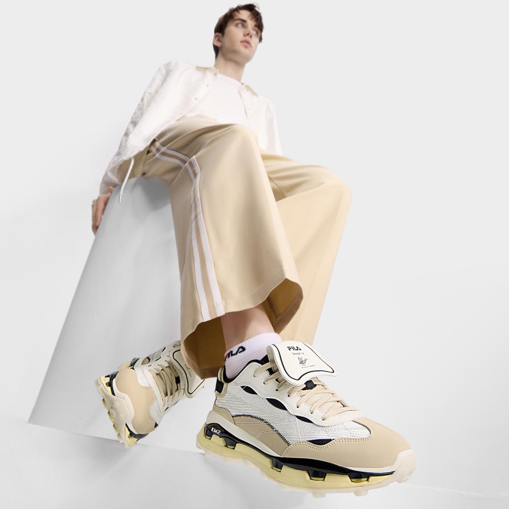 Fila KM2 Fashion Versatile Durable Low-Top Casual Shoes Men Sneakers Snow-White Beige F12M433105FPB
