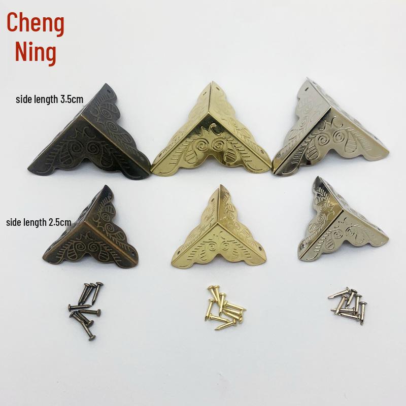 C072 Antique Iron Three-Sided Corner Protector for Wooden Wine Boxes