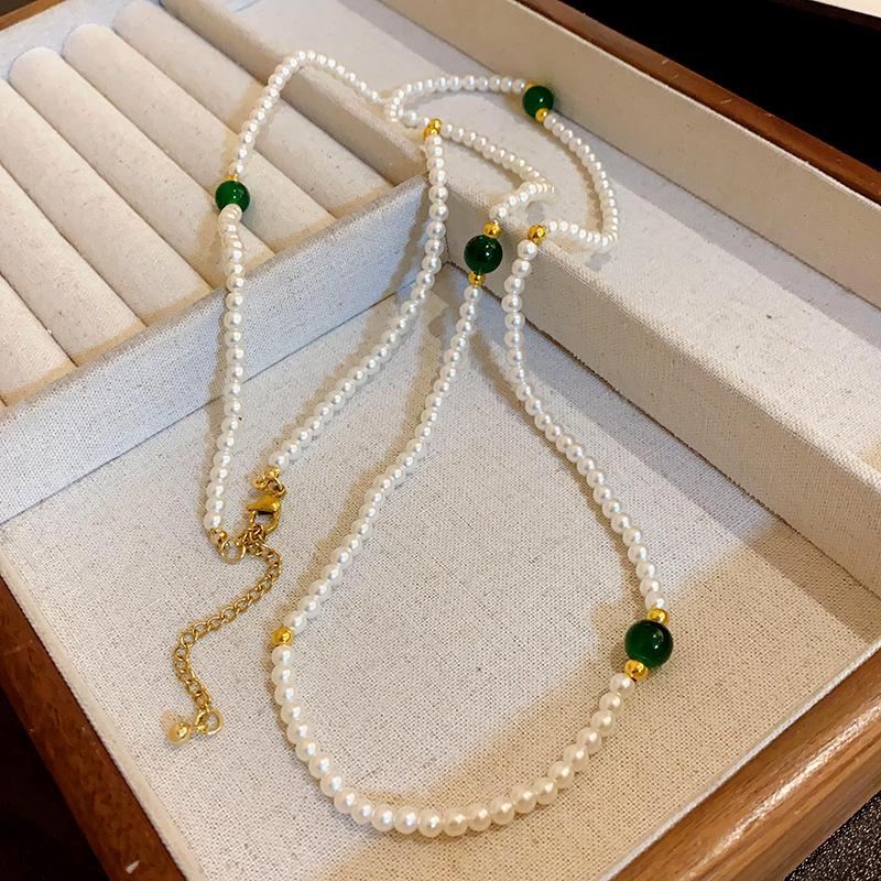Gold-Plated Natural Pearl Necklace: Elegant Clavicle Chain with Retro High-End Style for Women