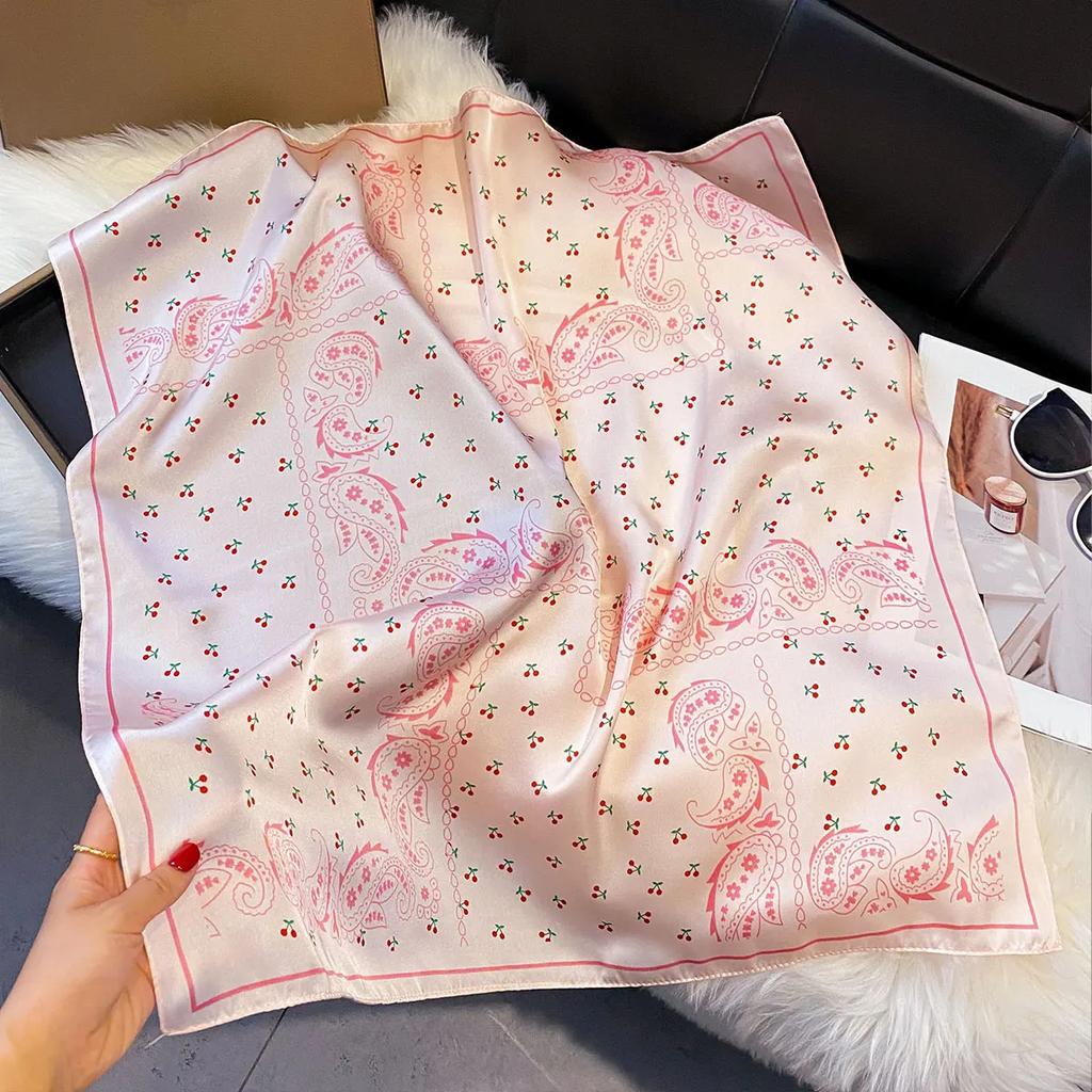 2025 New Fashion 70X70cm Women's Scarf Silk Paisley Print Scarf Square Shawl Decorative Headband Neck Luxury Design Bandana
