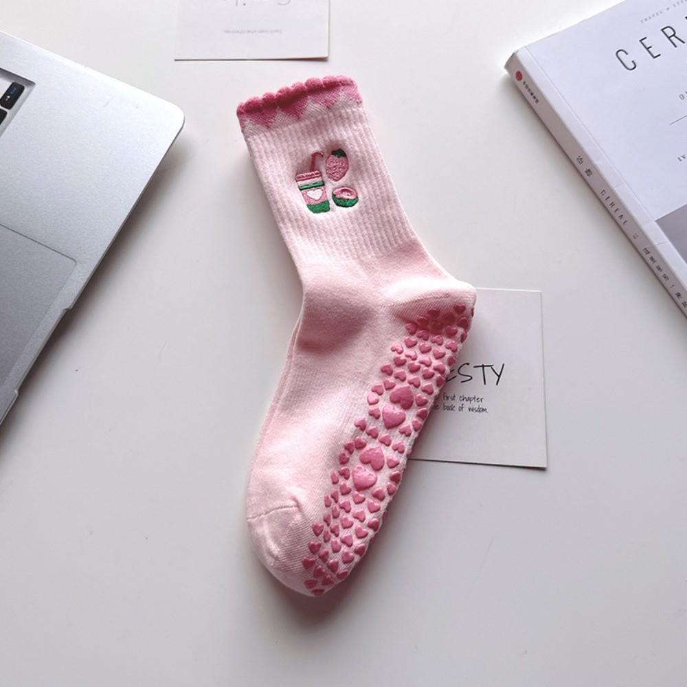 

Trendy Non-Slip Grip Pilates Socks Cotton Breathable Mid Tube Socks Casual Harajuku Street Yoga Socks for Women One Size рожевий