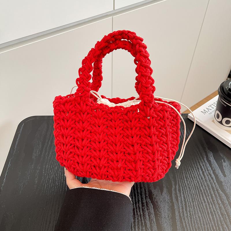 

Niche design woven bag women s new versatile handbag going out small bag bucket bag красный
