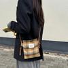Casual Plaid Tote Bag, Hand Washable Polyester Lined Shoulder Bag with Adjustable Strap and Buckle Closure for Phone and Lipstick Storage
