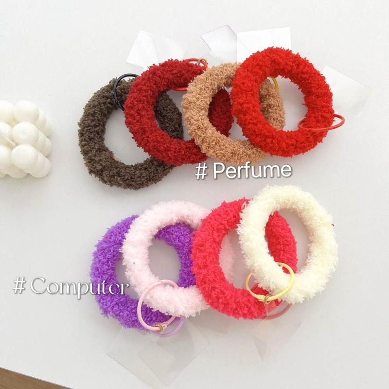 Trendy Phone Accessory Plush Key Organize Anti Drop Keychain Versatile Wristband