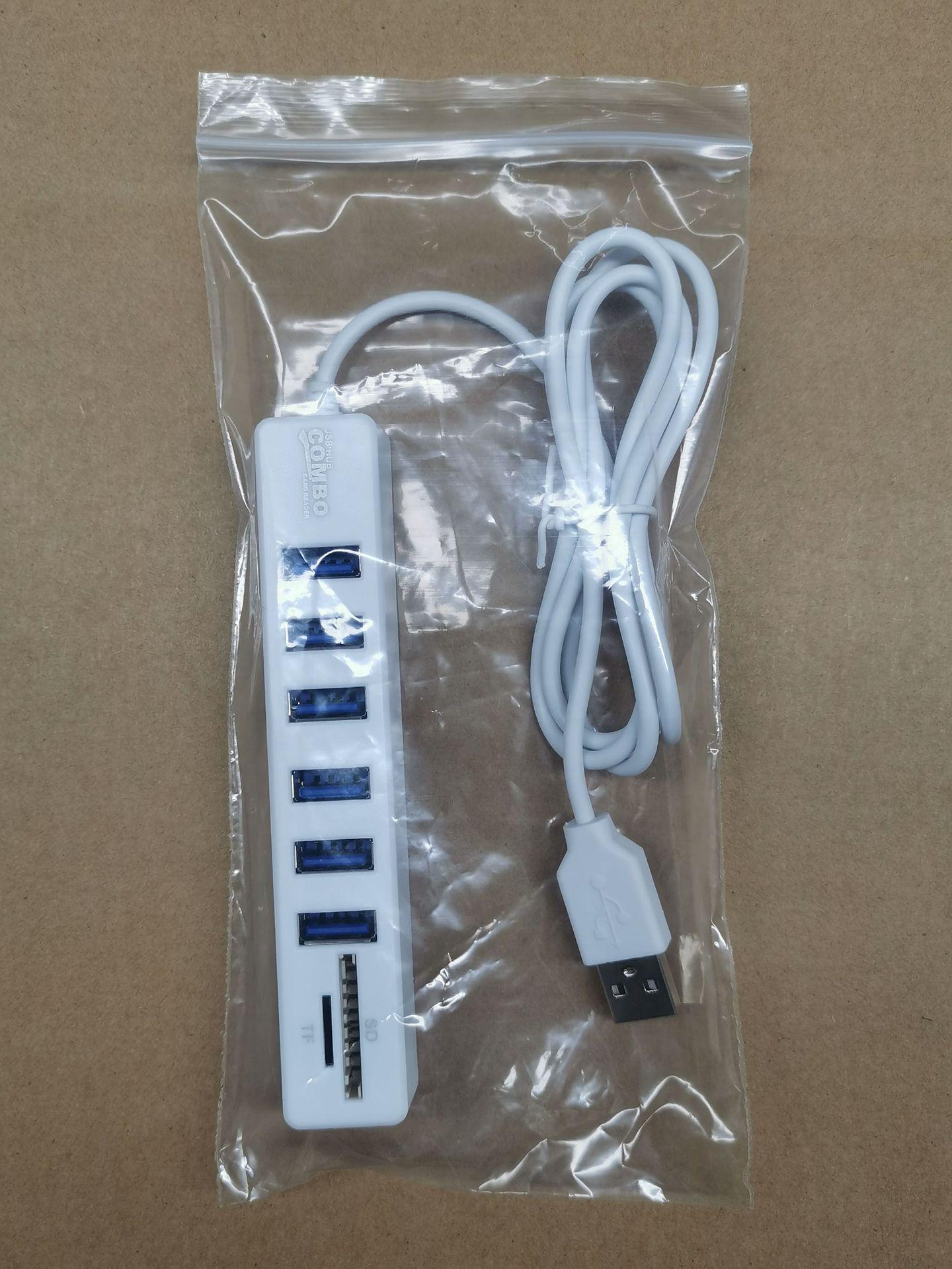 Multi-Functional USB 2.0 Docking Station: 6-in-1 Hub & Card Reader Splitter