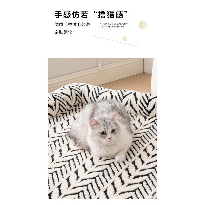 Pet Mat Cat and Dog Mat New Plush Thickened Anti-slip Sofa Pet Mat Kennel Dog Bed Pet Mat