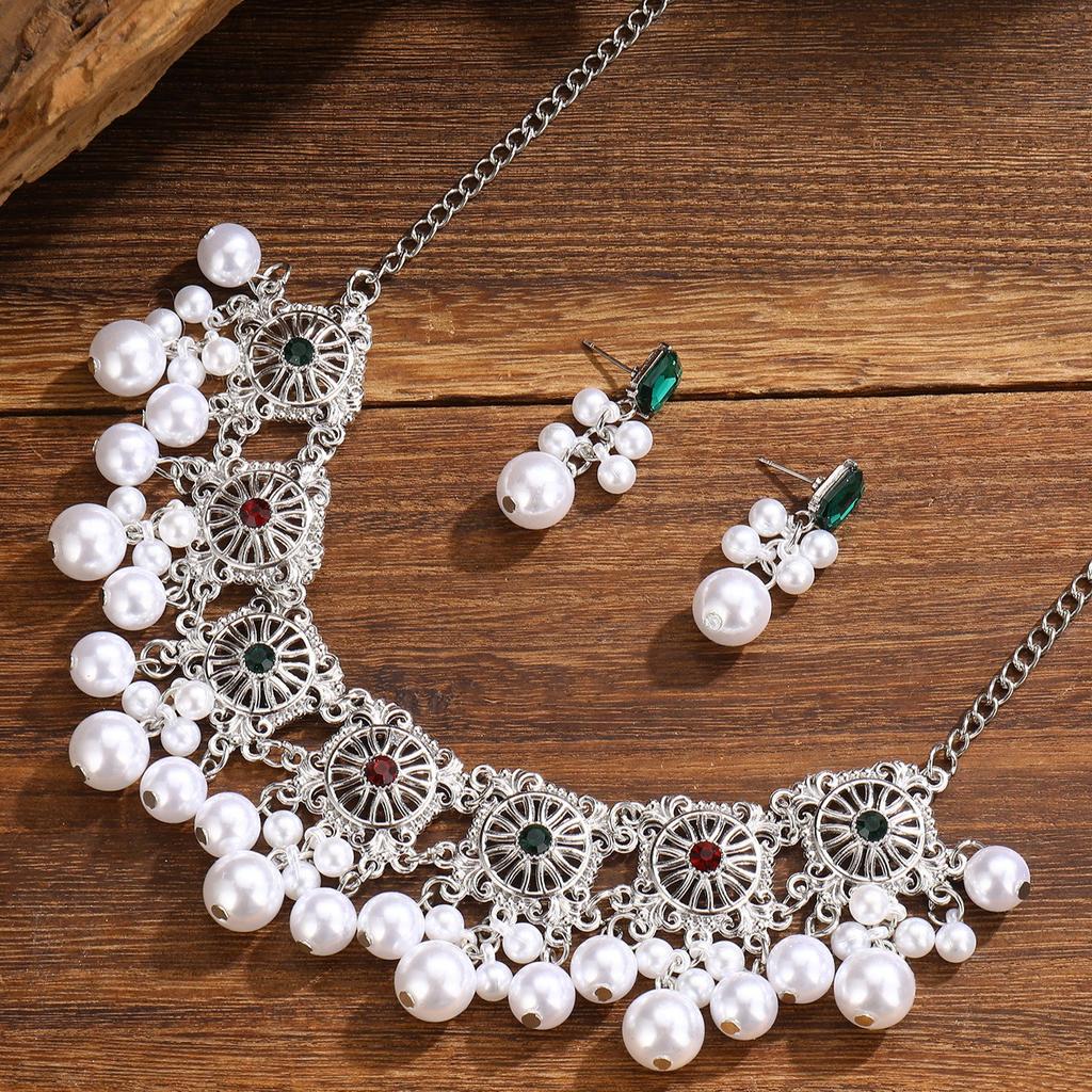 Woman Vintage Hollow Jewelry Sets Simulated Pearl Tassel Necklace Earrings