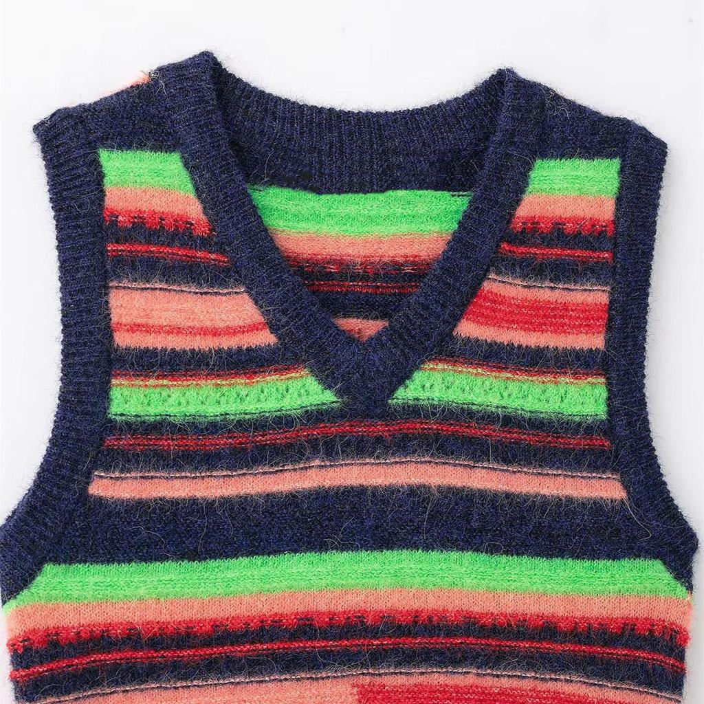 Spring 2025 Women's Slim Fit Rainbow Stripe Knitted Vest