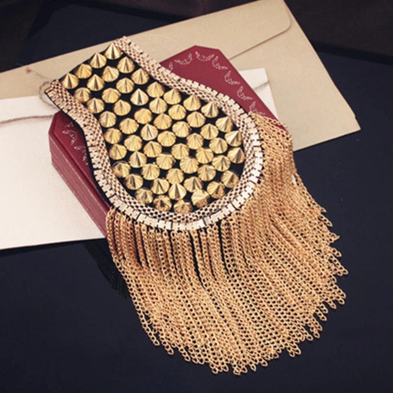 1 peça Broche Punk com Franja de Corrente, Rebite e Ombreira, Epaulete de Metal com Franja para Roupas de Mulheres e Homens, Acessórios de Emblema, Presente de Moda