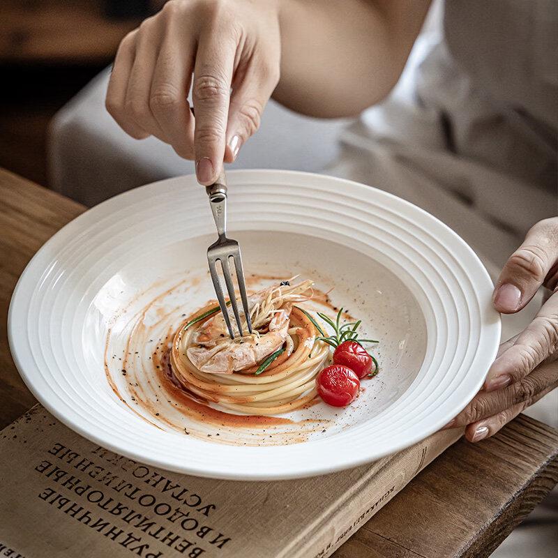 Star-marked Ceramic Pasta Plate