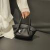2026 New Leather Vegetable Basket Handbag Women's Niche Design Cloud Dumpling Bag Pendant Shoulder Bag Messenger Bag