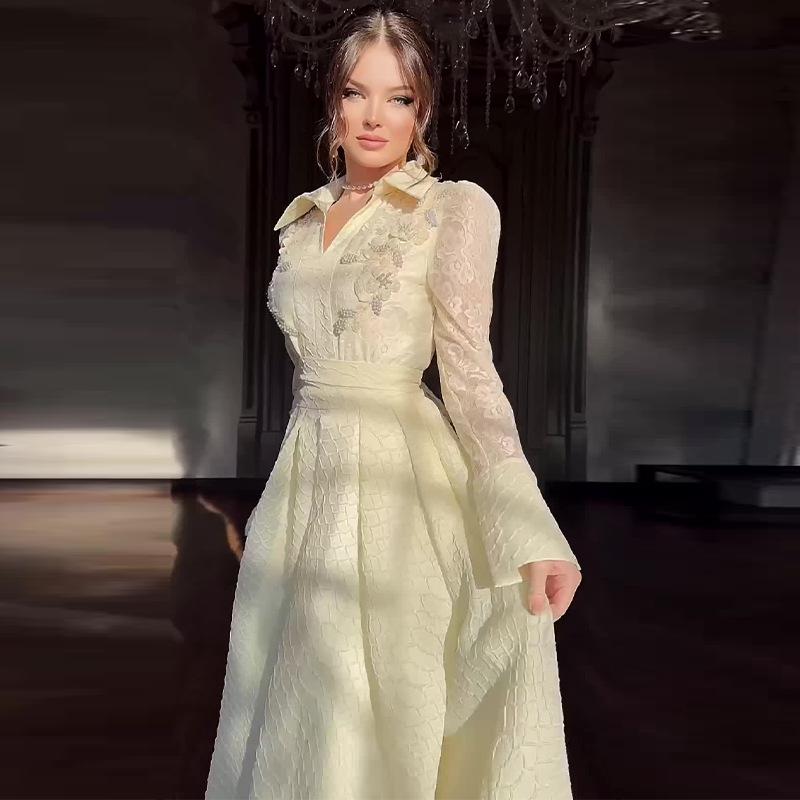 

Осень 2024 Европейское и американское женское однотонное платье миди с отложным воротником и сетчатыми вставками для светских мероприятий S