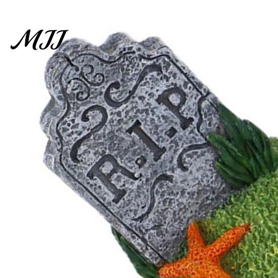 Halloween Graveyard Signs Tombstones Yard Signs, Realistic Outdoor Bonsai Scene Layout Lawn Decorations for Horror Party Garden Cracked Skull Decor