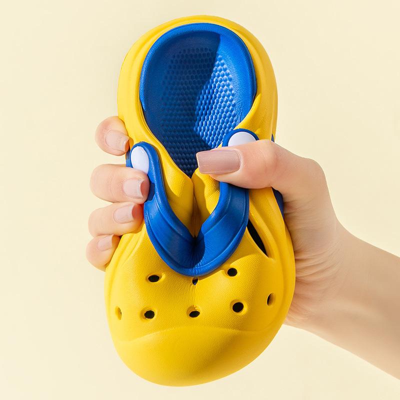 Children's Hole Shoes New Summer Beach Super Soft Non-slip Deodorant Boys and Girls Hollow Cool Slippers