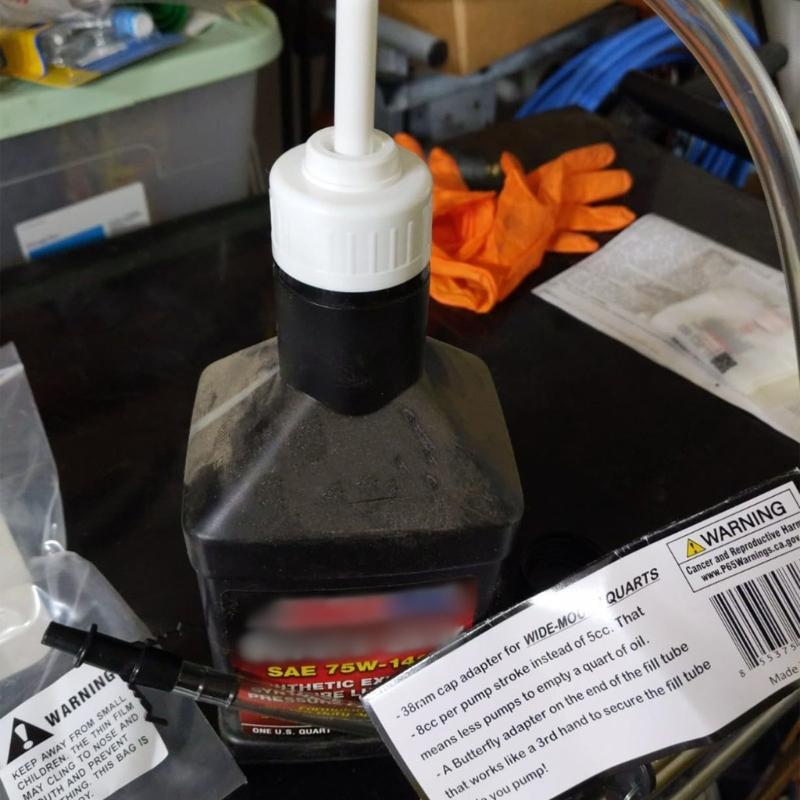 Heavy Duty Universal Oil Extraction Pump 8ML Precise Dispensing For Auto And Marine Applications Professional Mechanics