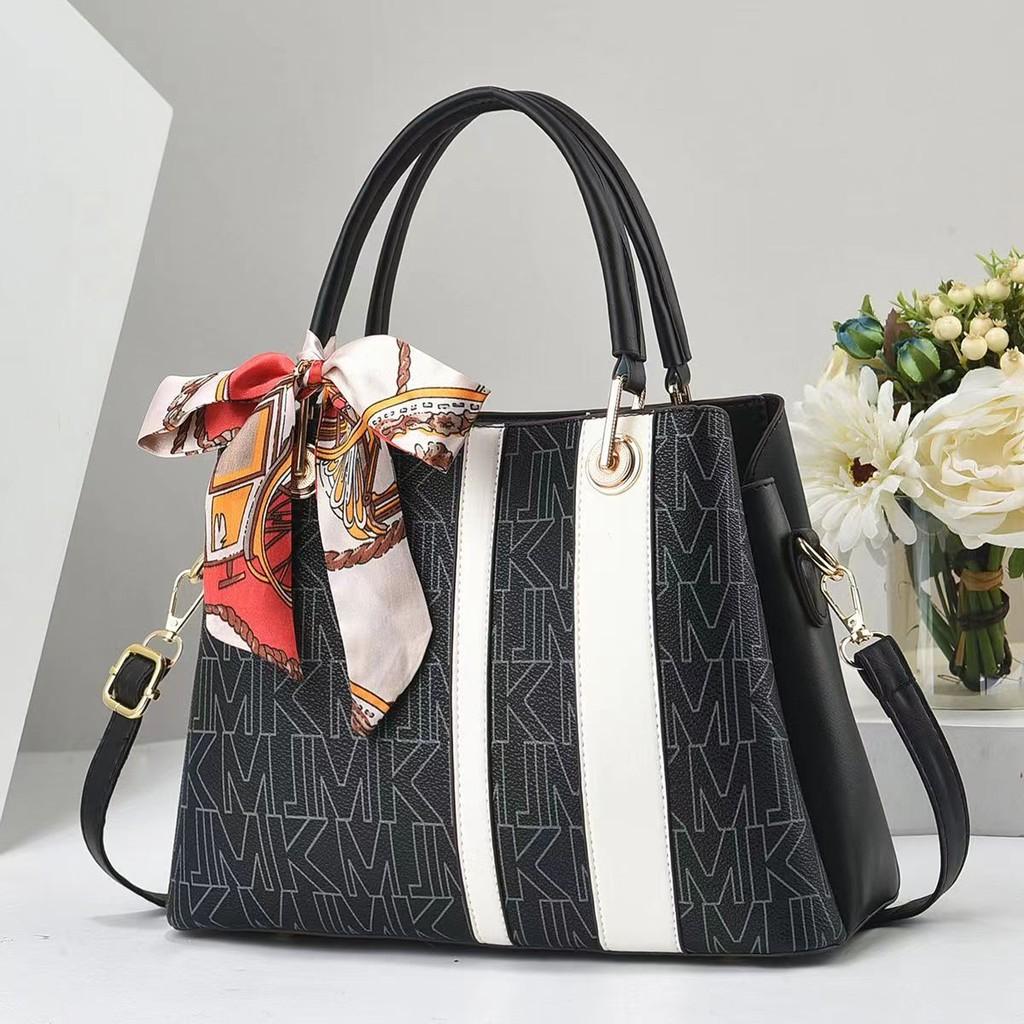 Stylish Urban Mom Tote Bag Large Capacity Elegant Pu Bucket Bag For Daily Use