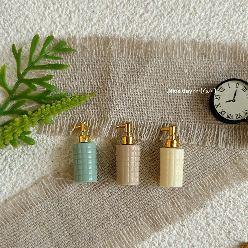 Eco-friendly Material Miniature Soap Dispenser Grid Texture Mini Lotion Bottle Dollhouse Accessory for 1:12 Scene Decor