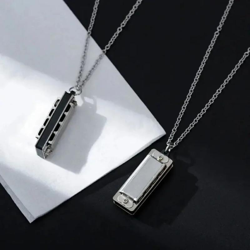1PC Silvery [A necklace that can be blown] Mini harmonica retro four hole whistle pendant cartoon couple necklace