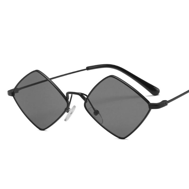 

2024 Punk Sunglasses Women Men Luxury Designer Metal Small Frame Rhombus Sun Glasses Female Personality Beach Traveling Eyewear