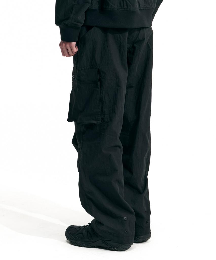 Loghideumatin Pocket Cargo Pants (Black)