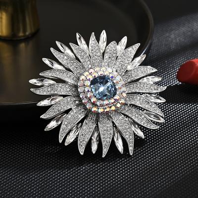 Fashionable And Exquisite Sunflower Brooch Festival Gift Elegant And Elegant Style Women's Breast Flower Clothing Accessories