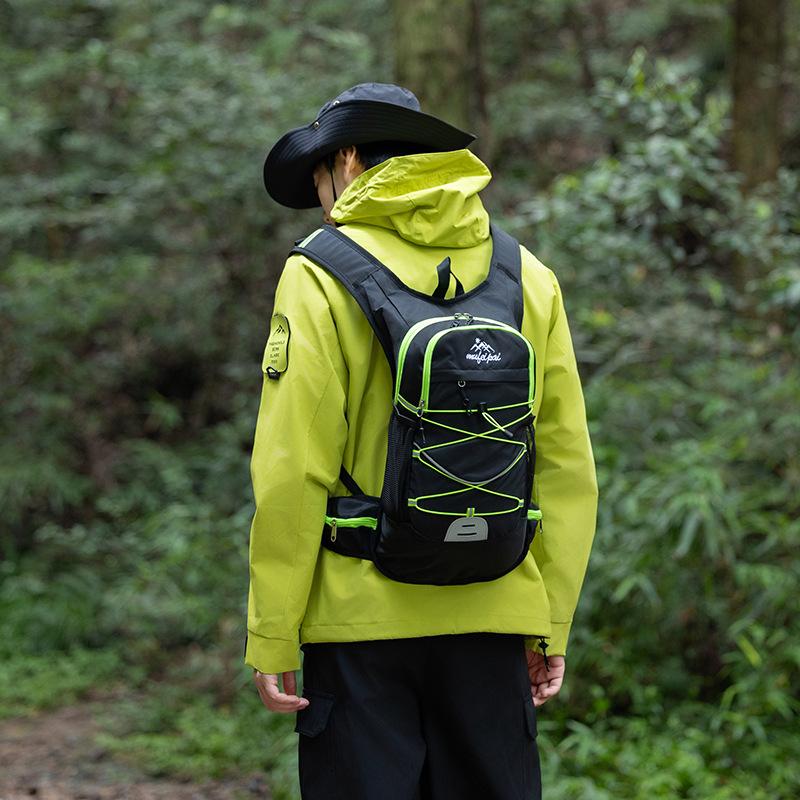 New Multifunctional Outdoor Sports Backpack Large Capacity Waterproof Mountaineering Bag Hiking Backpack Leisure Commuter Sports