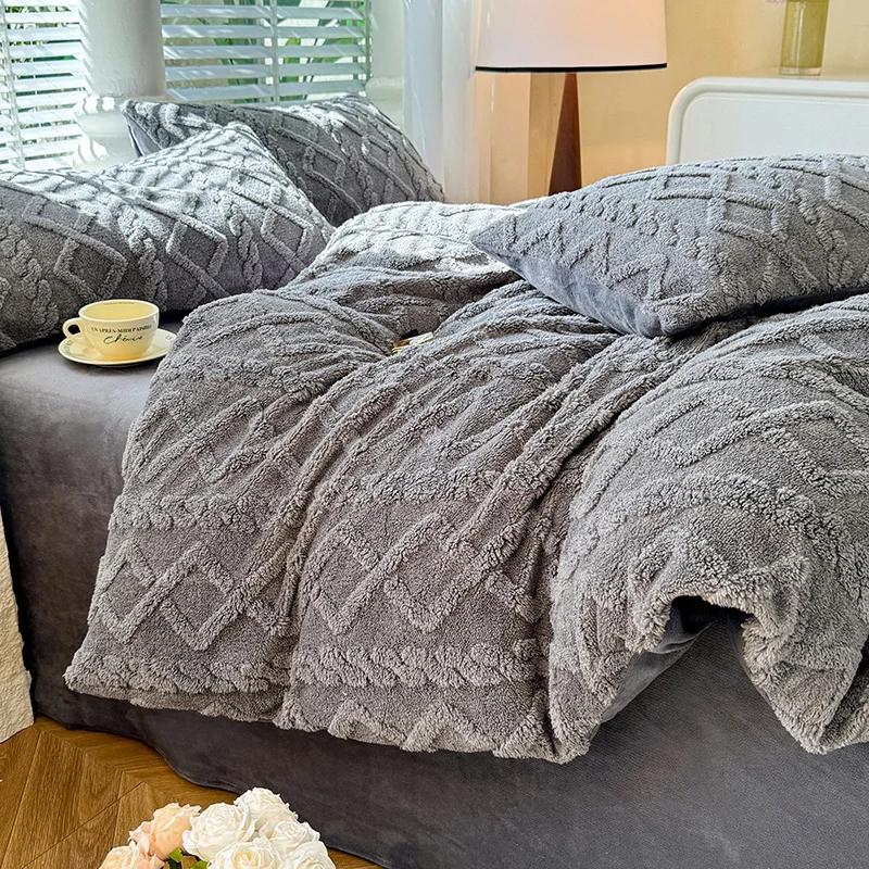Duvet Cover Skin-friendly Comforter Cover Girls Room Bedding Warm Velvet Quilt Cover Housse De Couette (No Pillowcase)