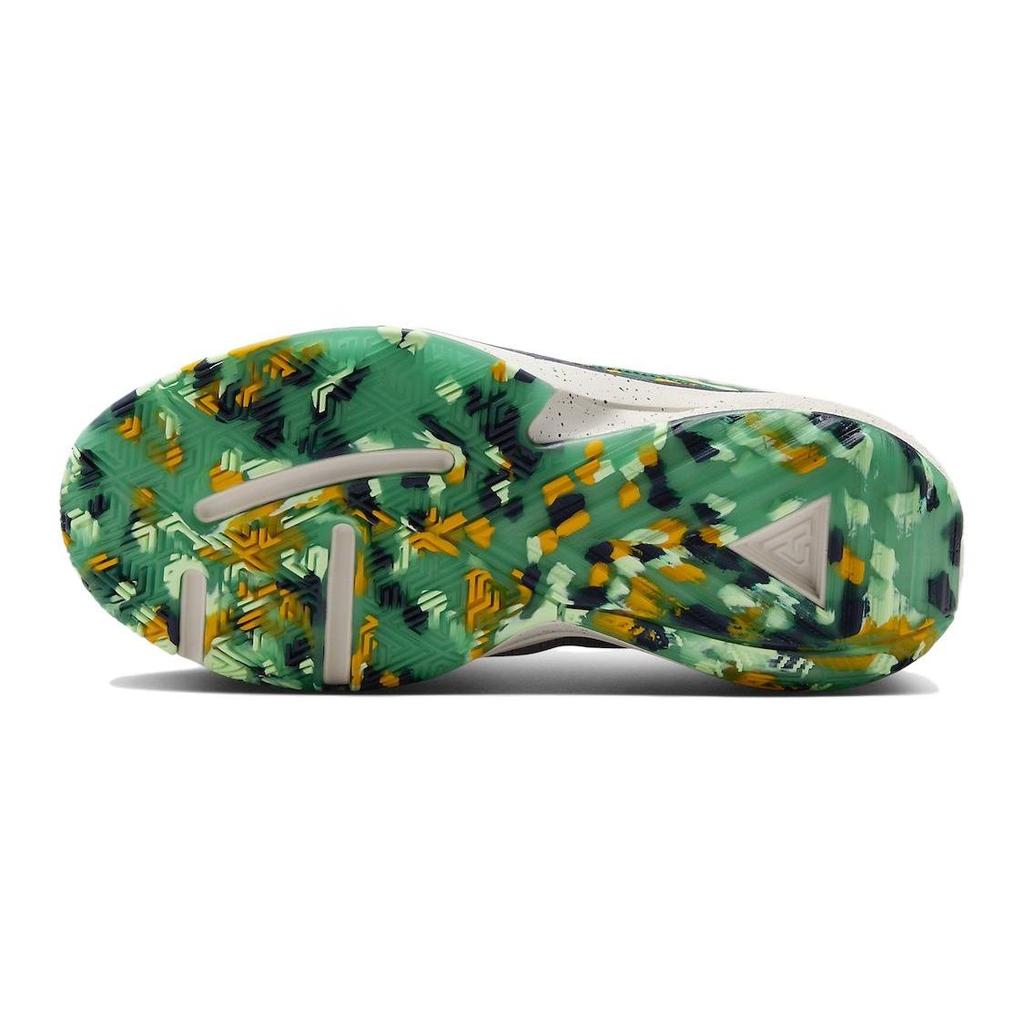 Nike Zoom Freak 5 SE GS Summer Camp Pack - Hometown Hero Kids Sneakers Grey Wolf-Grey University-Gold FN4975-001