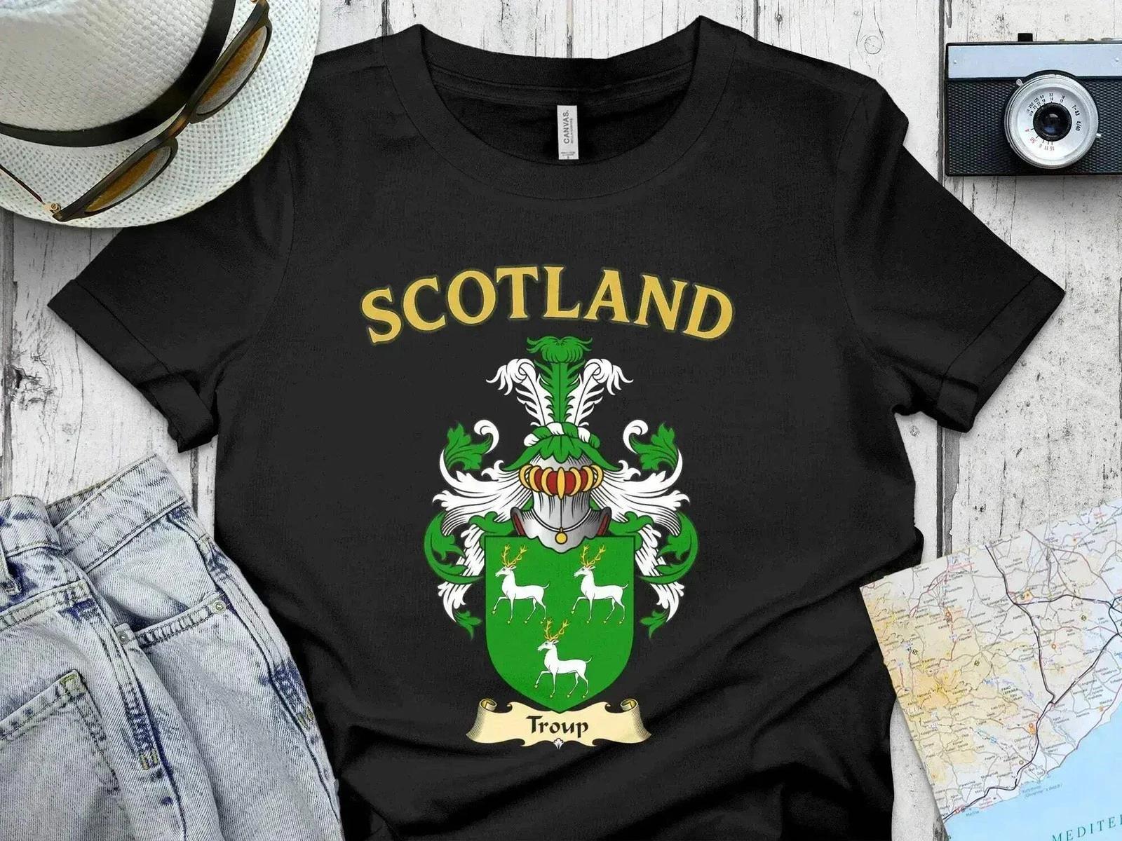 Troup Scotland Deer Crest Clan Scotland Troup T-Shirt M