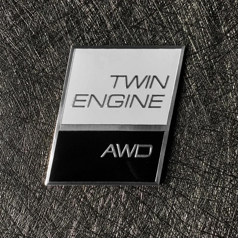 1pcs Car Accessories 3D Aluminum Logo Indoor Decoration Fender Trunk Stickers For Volvo Rdesign T6 AWD C30 C70 S40 S60 S70 S80