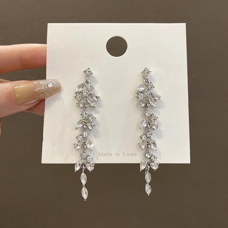 Elegant Tassel Leaf Earrings: High-End Sparkling Dangle Jewelry for Women, 2025