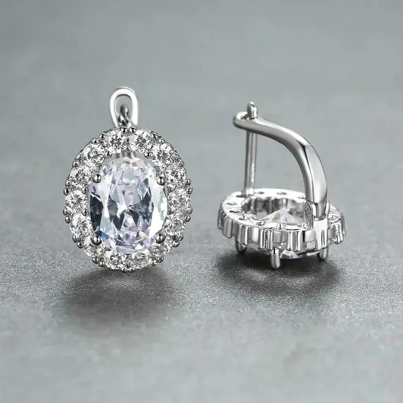 2026 exquisite multi-color oval ear buckle with French design, court style, fashionable retro, versatile jewelry and accessories