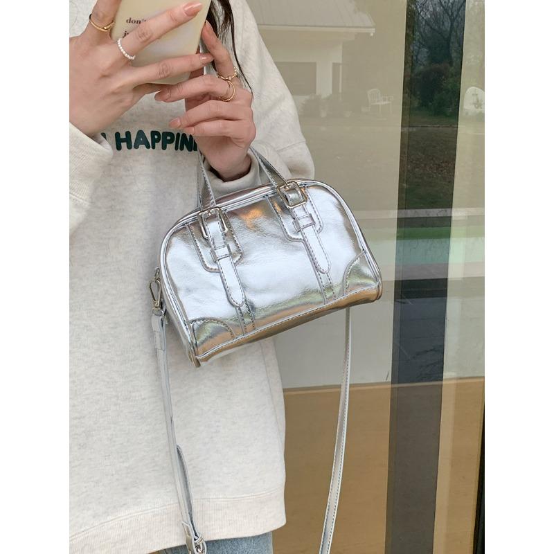 New Korean Versatile Autumn and Winter Niche Retro Black Handbag Versatile Shoulder Bag Crossbody Bag Trendy