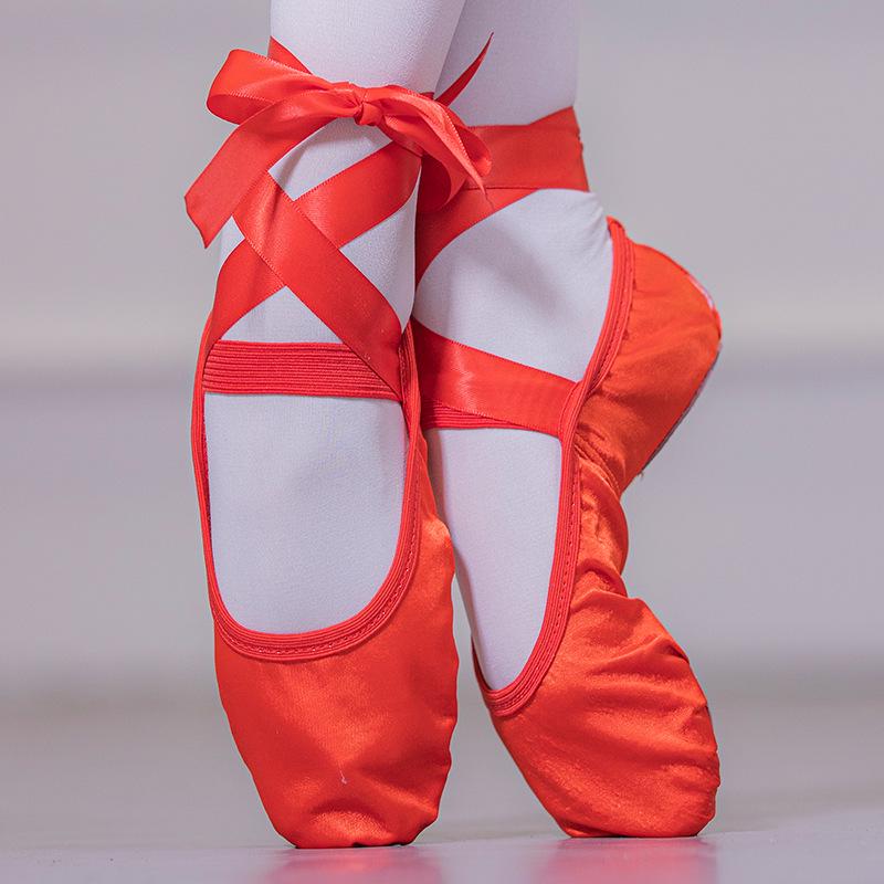 Rote Satin Ballett- & Gymnastikschuhe mit weicher Sohle für Erwachsene - Übergröße