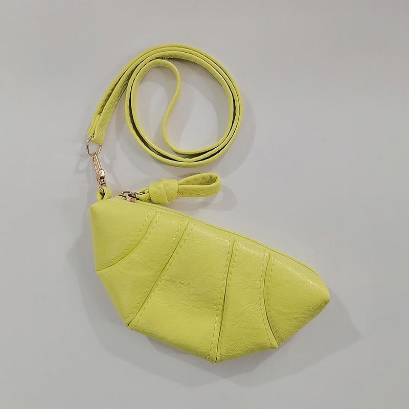 1pc New Retro Croissant Coin Purse Wristlet Bag Wallet Mini Zipper Girl Coin Wallet Cable Headset Bag Portable Lipstick Bag