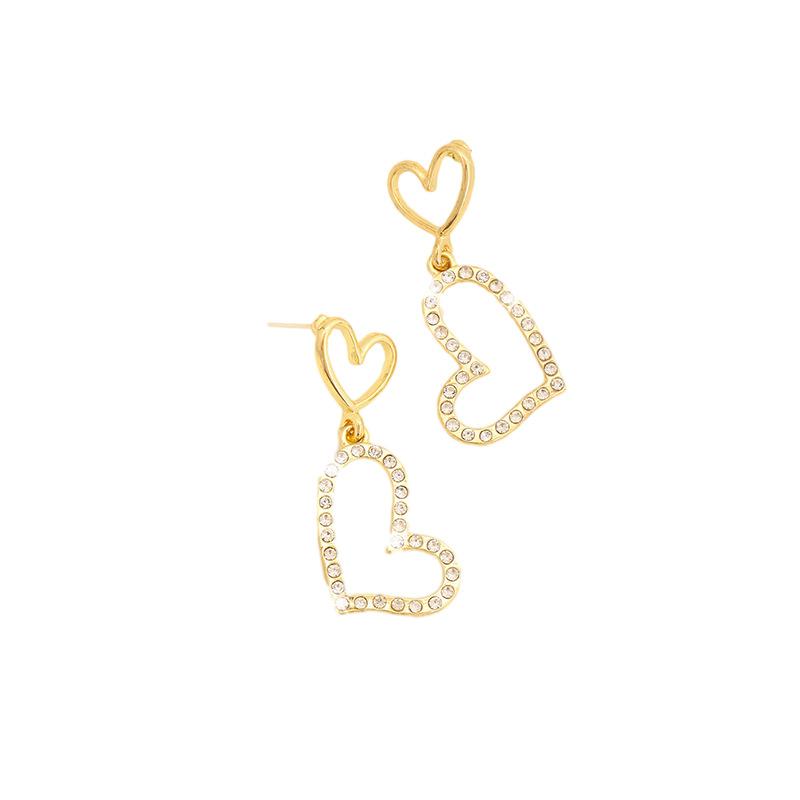 Silver Needle Heart Earrings Light Luxury Niche Earrings High-end Simple Elegant Design Heart Hoop for Women