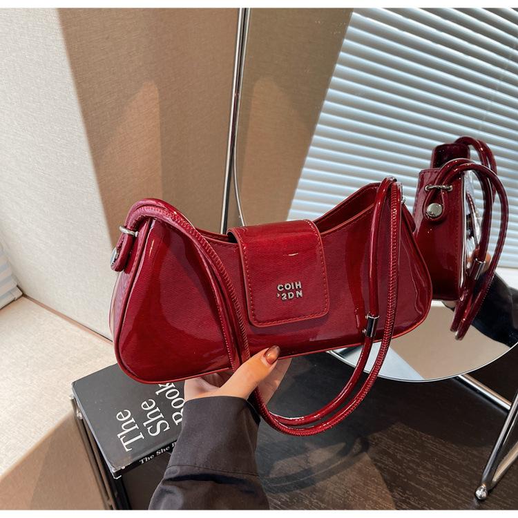 Premium Bag Women's Large-capacity New Fashion Niche Single Shoulder Underarm Commuting Baguette Bag