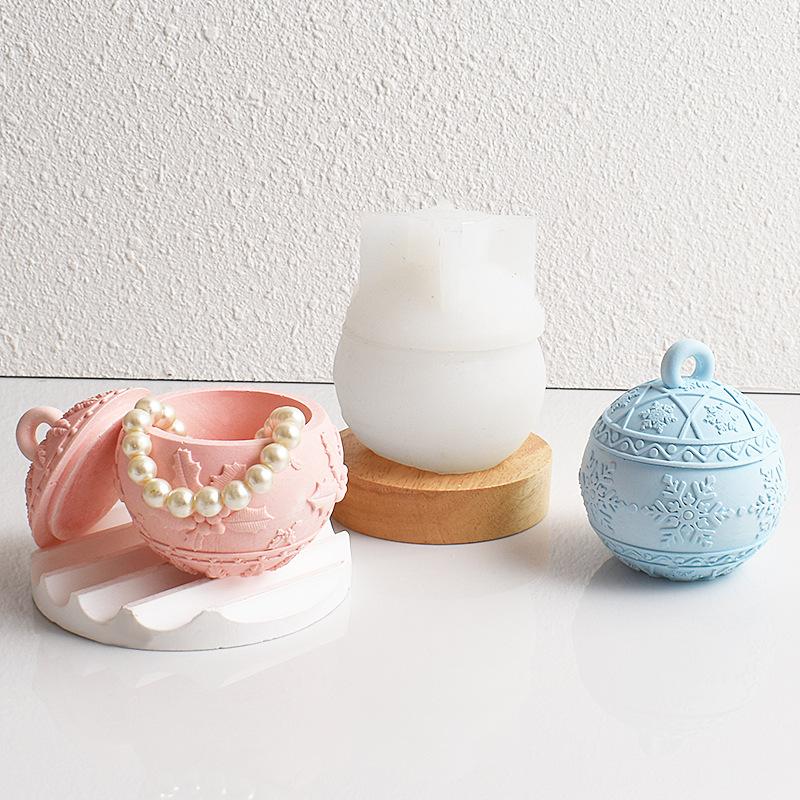 DIY Handmade Concrete Relief Snows Berry Scented Candle Vessel Molds Xmas Decor Christmas Round Ball Jar Silicone Mold With Lids